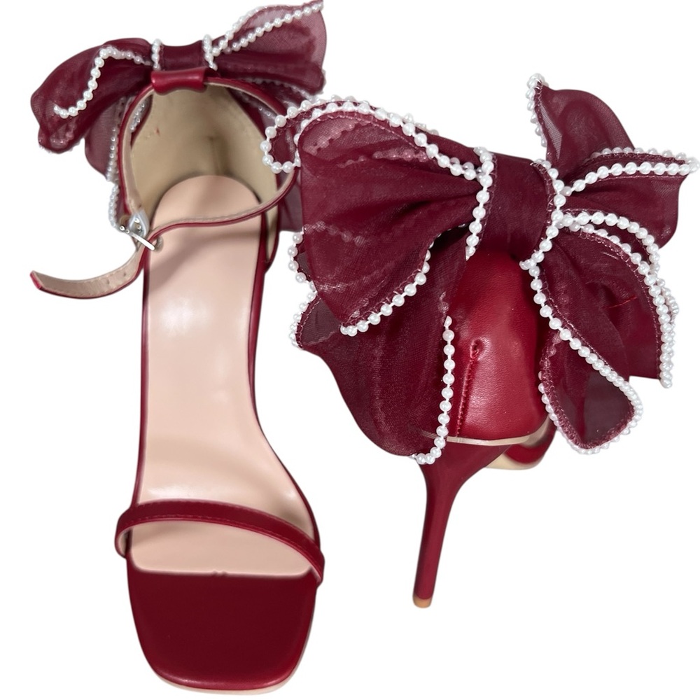 Elegant Burgundy Heels with Bow Accent Size 5.5 (EU 36)